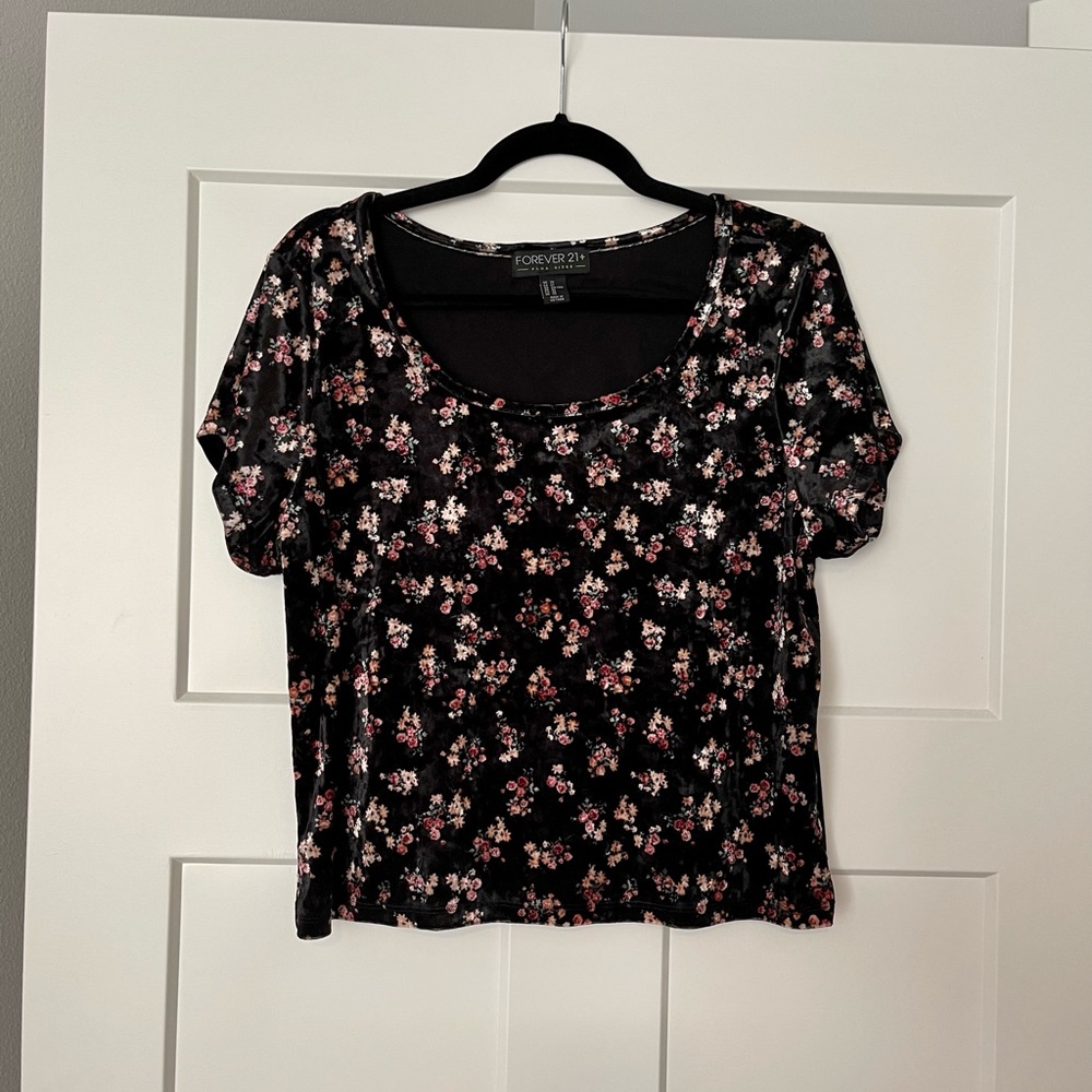 Donated Forever 21 Plus Black Floral Crop Top 2x